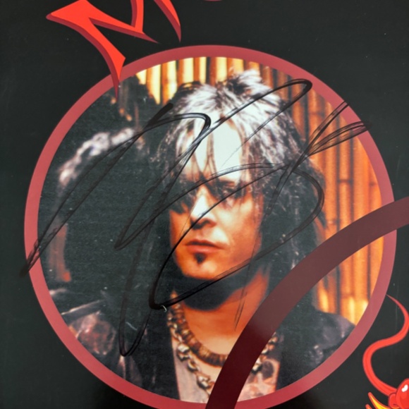 Motley Crue Signed Poster - Picture 4 of 5